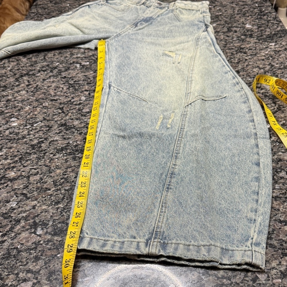 Whoowap wide leg distressed light wash Jeans in Light Blue NWT 26 - Picture 11 of 15